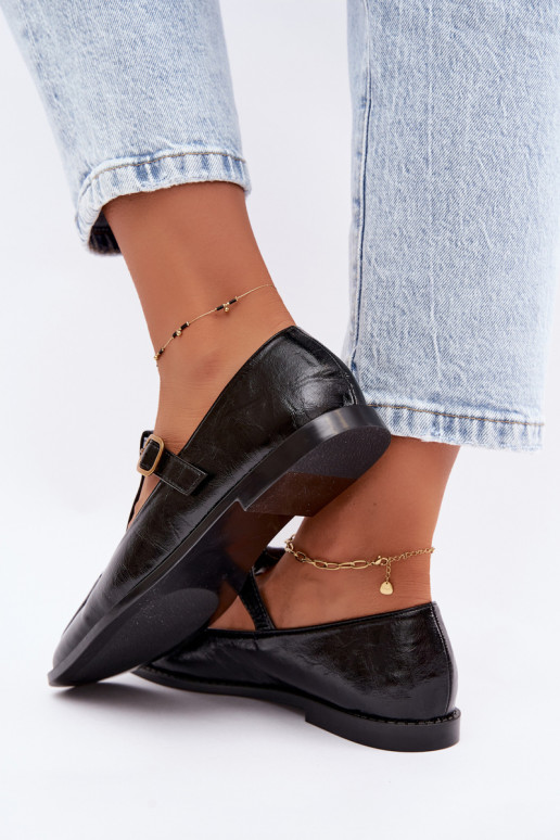 Sapatos pretos de couro sintético com tiras Bonnia
