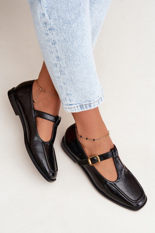 Sapatos pretos de couro sintético com tiras Bonnia