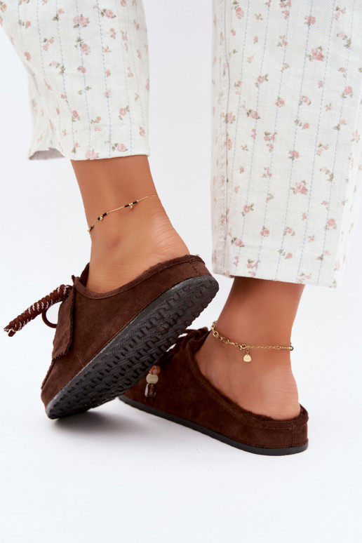chinelos femininos Mule com pelo cor de chocolate Melia