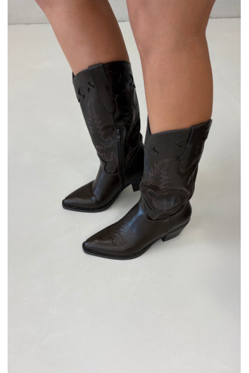 Botas altas de estilo cowboy com saltos em couro sintético chocolate Jarissa 2
