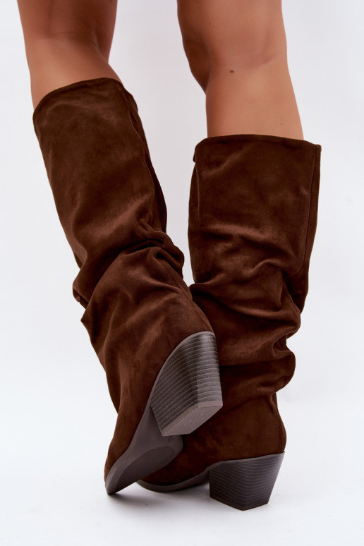 Botas altas femininas com parte superior curva e saltos de camurça, castanho Durela