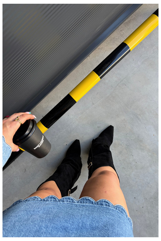 Botas pretas femininas até o joelho com saltos e fivelas Caster