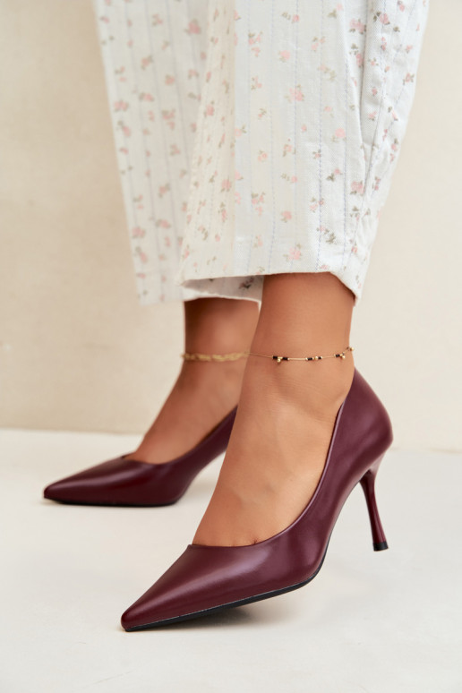 Sapatos de salto clássicos em couro sintético, cor bordô Nesha