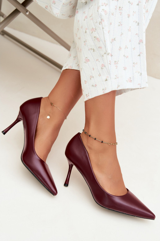 Sapatos de salto clássicos em couro sintético, cor bordô Nesha