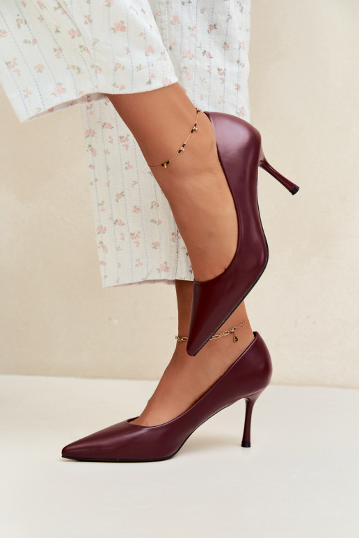 Sapatos de salto clássicos em couro sintético, cor bordô Nesha