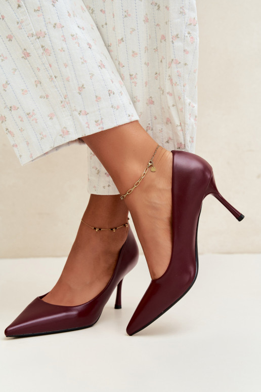 Sapatos de salto clássicos em couro sintético, cor bordô Nesha