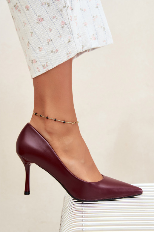 Sapatos de salto clássicos em couro sintético, cor bordô Nesha