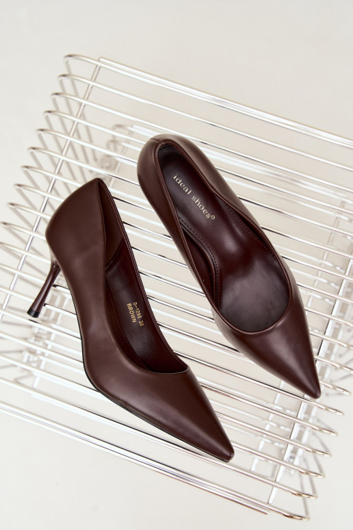 Sapatos de salto clássicos em couro sintético, cor chocolate Nesha