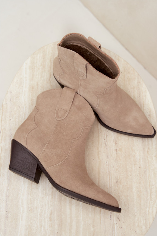 Botins de estilo cowboy slip-on em camurça sintética na cor marfim Beretta