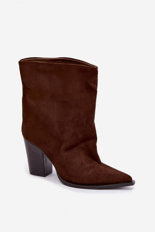 Botins femininos de bico em cor castanha Hileta