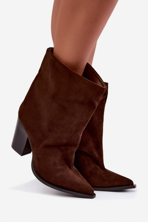 Botins femininos de bico em cor castanha Hileta