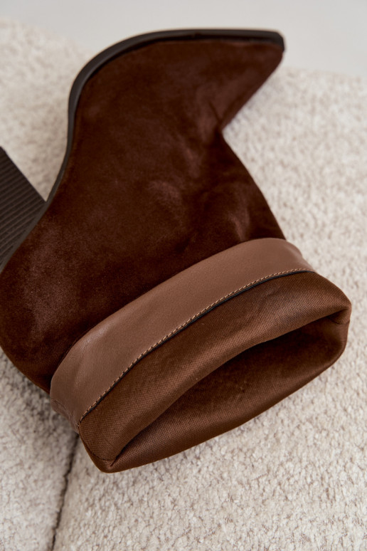 Botins femininos de bico em cor castanha Hileta