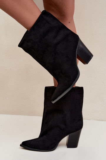 Botins femininos de bico em cor preta Hileta