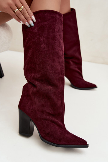 Botas femininas de cano alto slip-on com salto em camurça sintética cor bordô Carmina 2