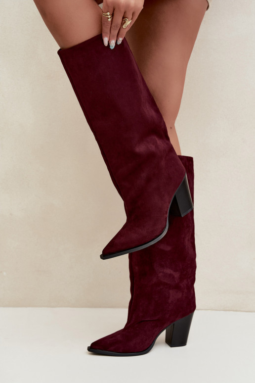 Botas femininas de cano alto slip-on com salto em camurça sintética cor bordô Carmina