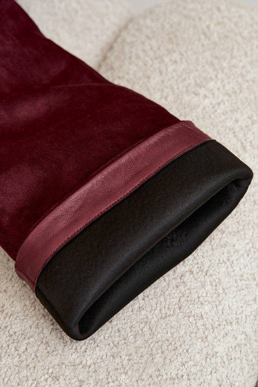 Botas femininas de cano alto slip-on com salto em camurça sintética cor bordô Carmina