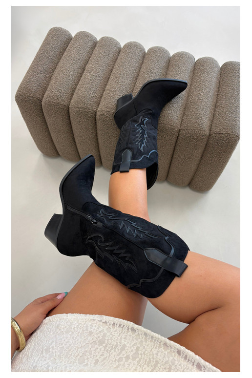 Botas altas de estilo cowboy em preto Betina
