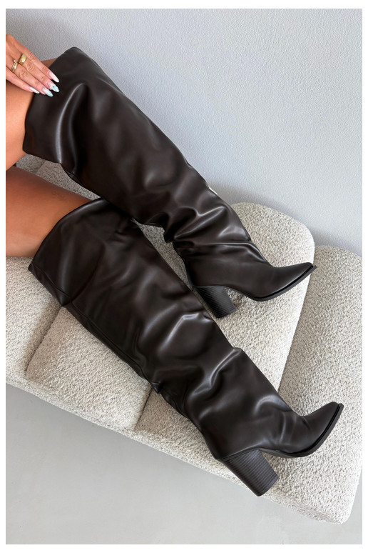Botas femininas altas com salto em estilo slip-on em couro sintético chocolate Anica