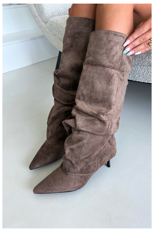 Botas caqui amassadas até o joelho com salto kitten de camurça LoĮen