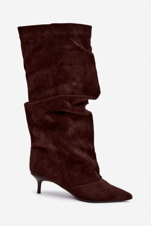 Botas de chocolate amassadas até o joelho com salto kitten de camurça LoĮen