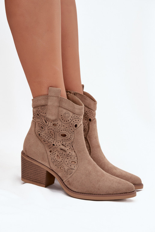 Botins femininos de cor areia em estilo cowboy com elementos recortados Nolvina