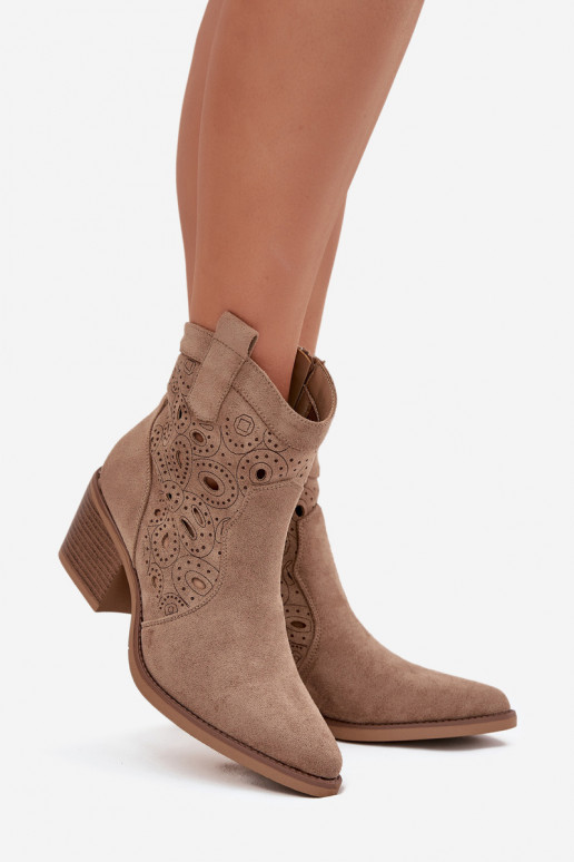 Botins femininos de cor areia em estilo cowboy com elementos recortados Nolvina
