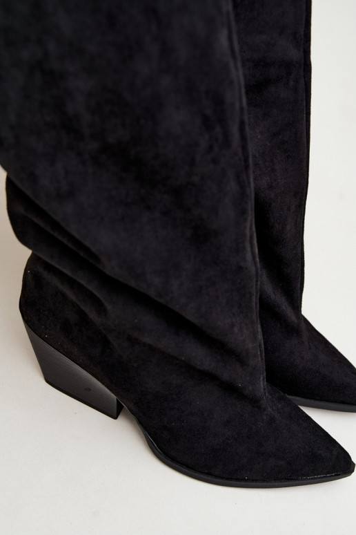 Botas altas pretas de slip-on com saltos e bico fino Blenia