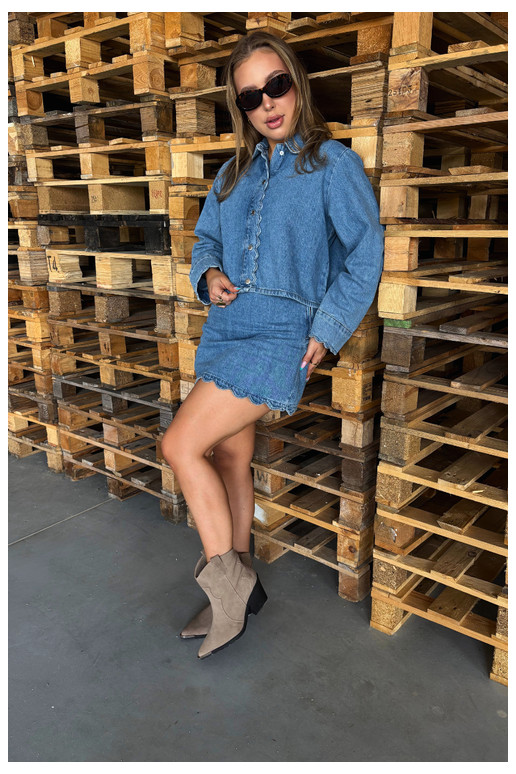 Botas isoladas de camurça khaki de estilo cowboy com saltos Pelsa