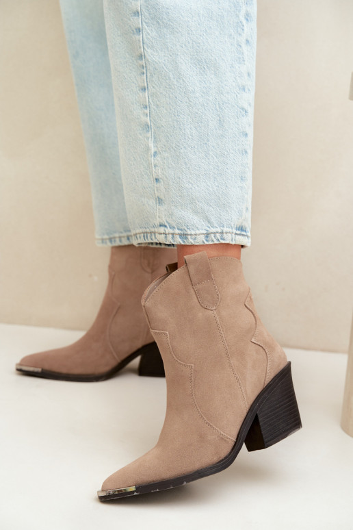 Botas isoladas de camurça khaki de estilo cowboy com saltos Pelsa