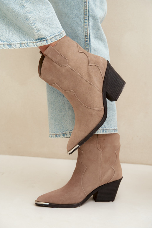 Botas isoladas de camurça khaki de estilo cowboy com saltos Pelsa
