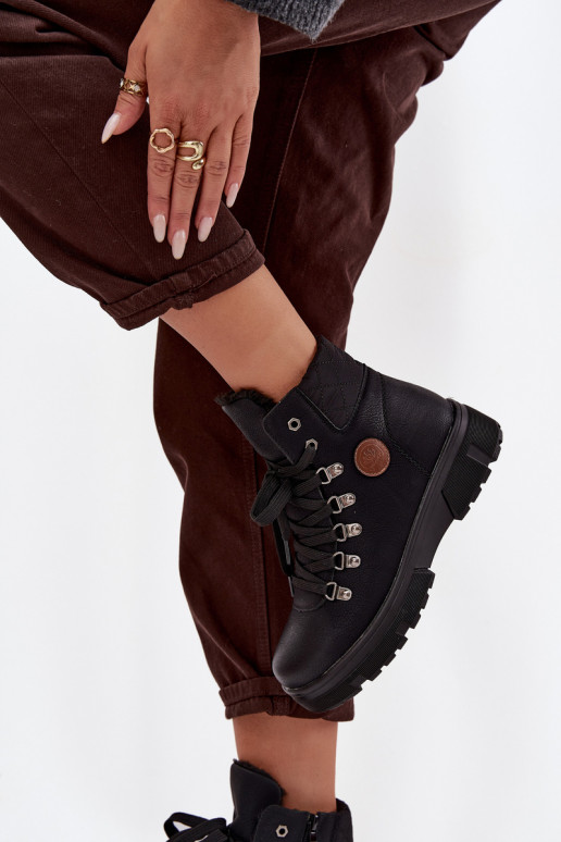 botas femininas pretas isoladas com plataforma Zaraine