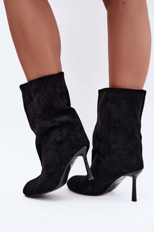 Botins pretos com saltos finos Slouchy Penrose