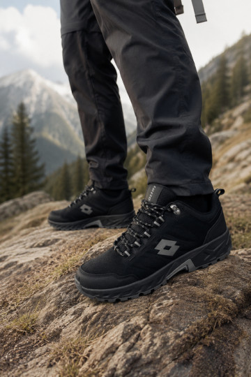 Calçado de caminhada masculino em preto LOTTO 2400290U KETCHAM 2