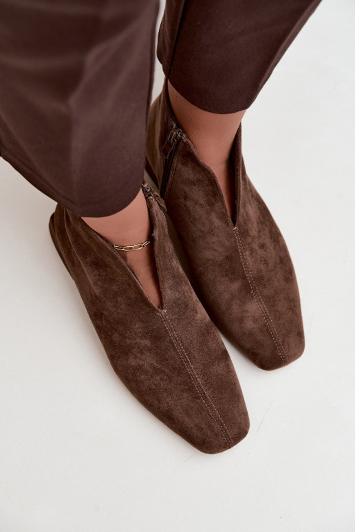 Botins baixos caqui Cut Out com saltos largos Canella
