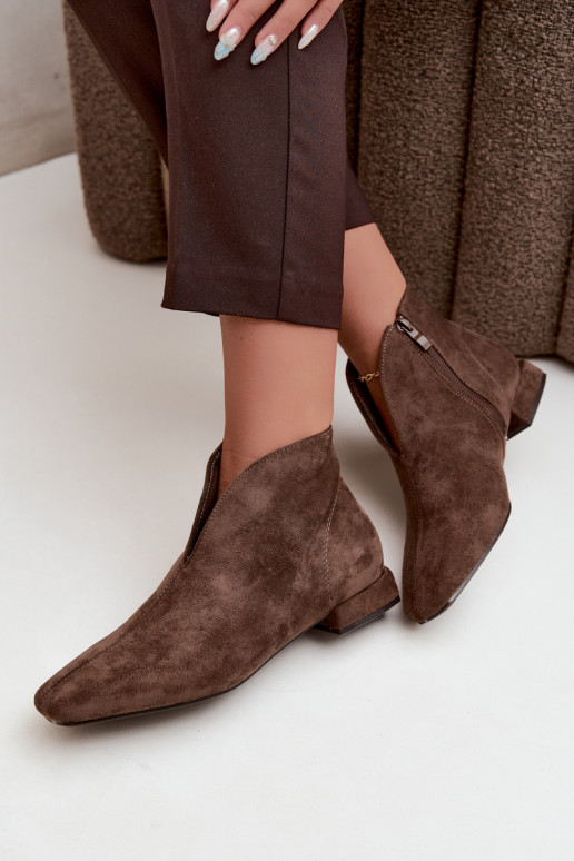 Botins baixos caqui Cut Out com saltos largos Canella