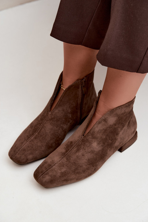 Botins baixos caqui Cut Out com saltos largos Canella