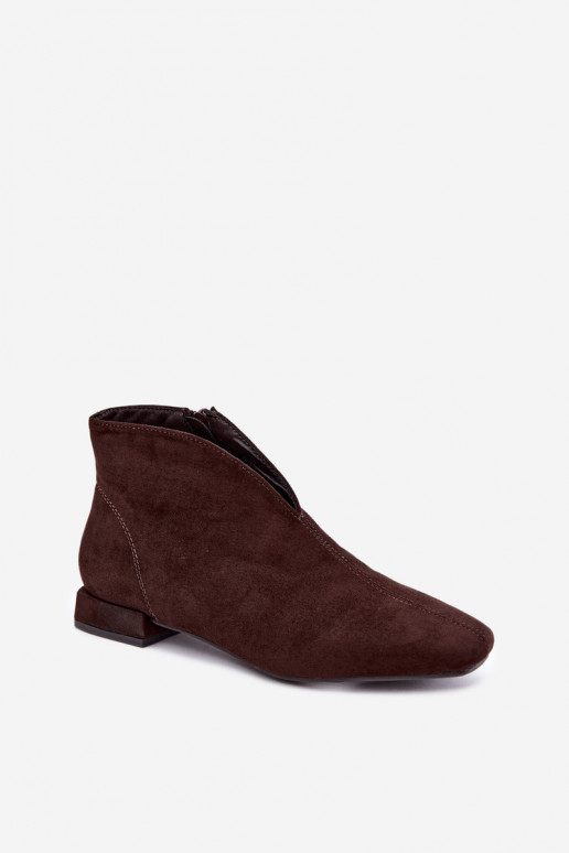 Botins de cor chocolate baixos Cut Out com saltos largos Canella
