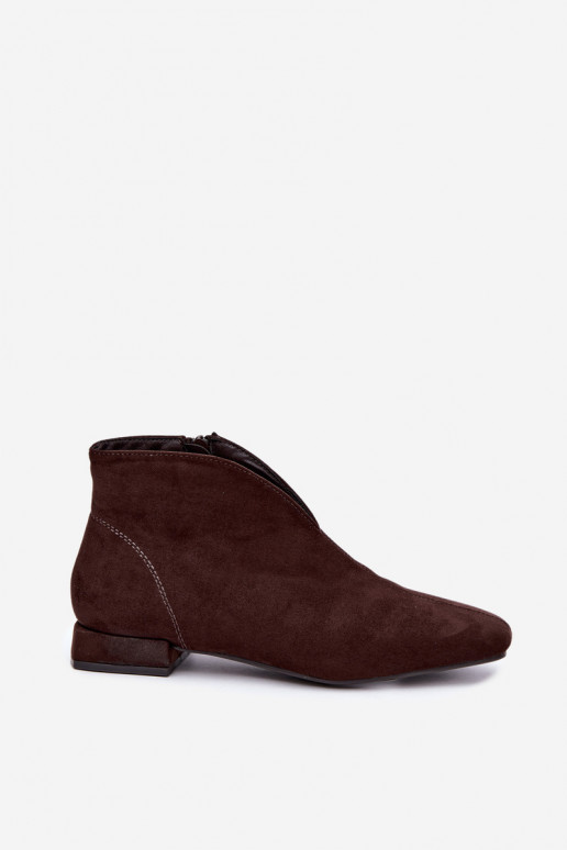 Botins de cor chocolate baixos Cut Out com saltos largos Canella