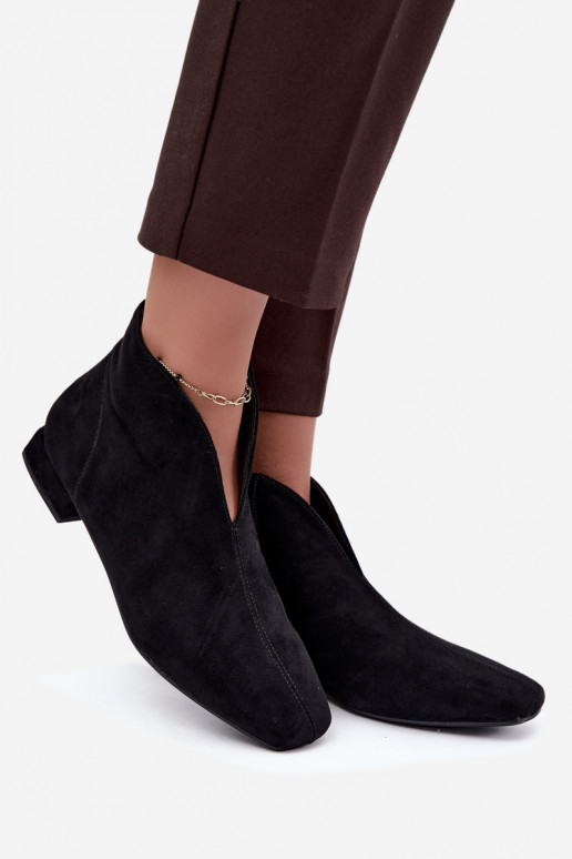 Botins pretos baixos Cut Out com saltos largos Canella