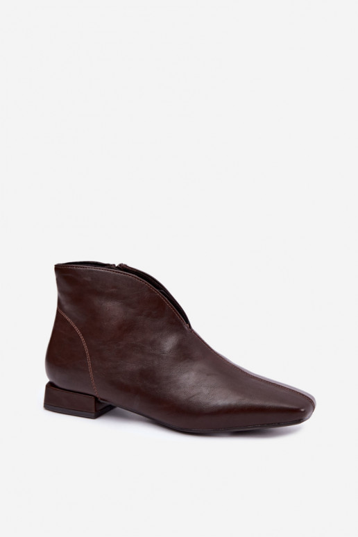 Botins castanhos escuros baixos Cut Out com saltos largos em couro sintético Canella