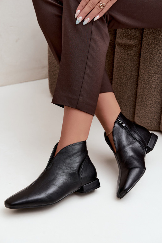 Botins pretos baixos Cut Out com saltos largos em couro sintético Canella
