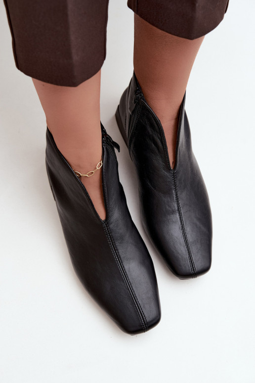 Botins pretos baixos Cut Out com saltos largos em couro sintético Canella