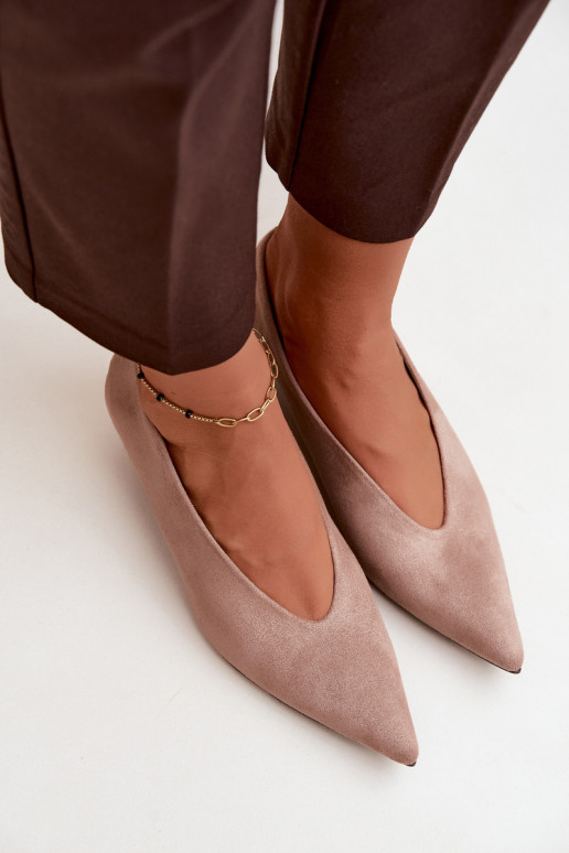 Sapatos de camurça de cor areia com Kitten Heel Nuretta