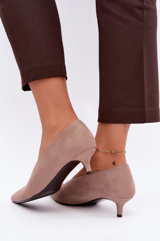 Sapatos de camurça de cor areia com Kitten Heel Nuretta