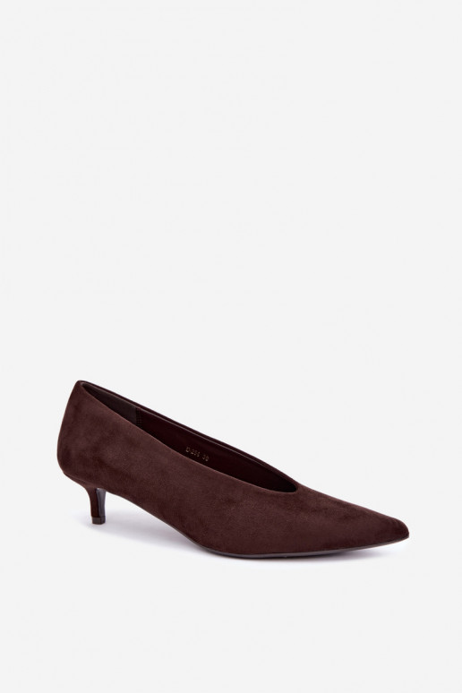 Sapatos de camurça cor chocolate com Kitten Heel Nuretta