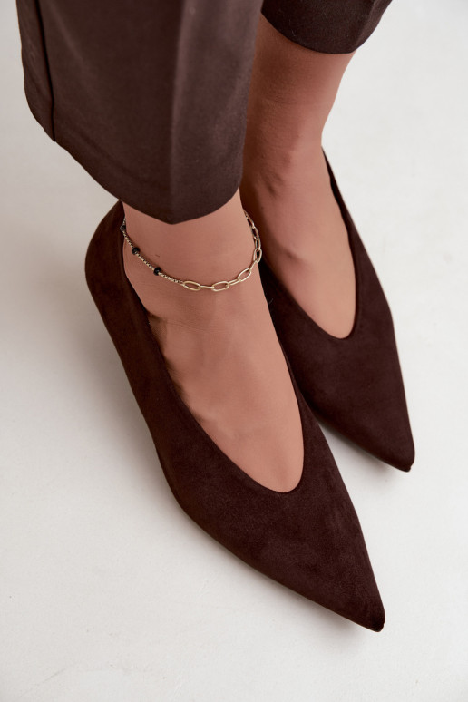 Sapatos de camurça cor chocolate com Kitten Heel Nuretta