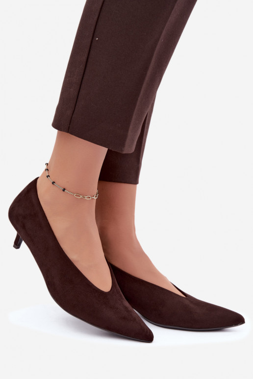 Sapatos de camurça cor chocolate com Kitten Heel Nuretta