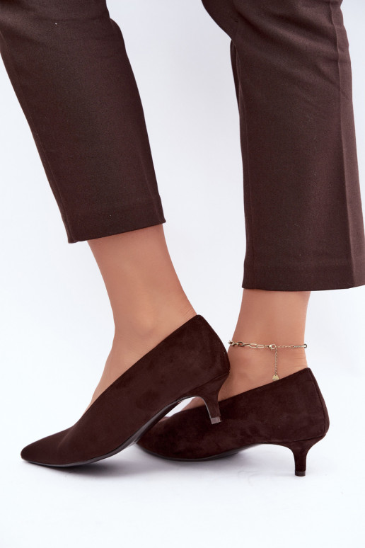Sapatos de camurça cor chocolate com Kitten Heel Nuretta