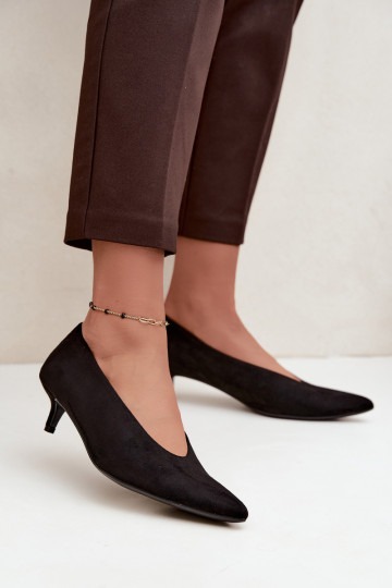 Sapatos de camurça Kitten Heel cor preta Nuretta 2