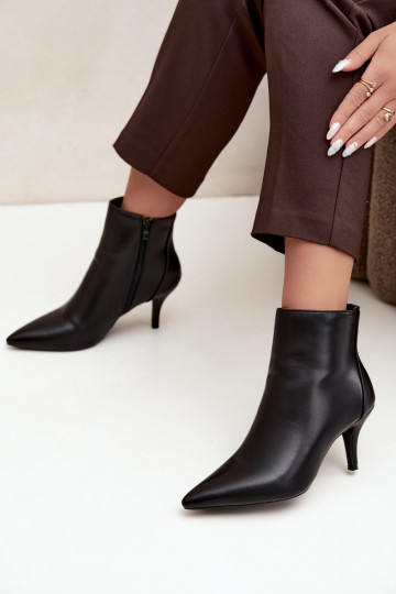 Botas com salto fino Ze Szpiczastym Noskiem de couro ecológico cor preta Niretta